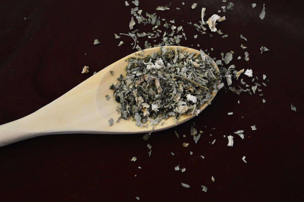 İyi Bir Kereviz Gevreği Yerine Geçen Nedir? Celery Flakes